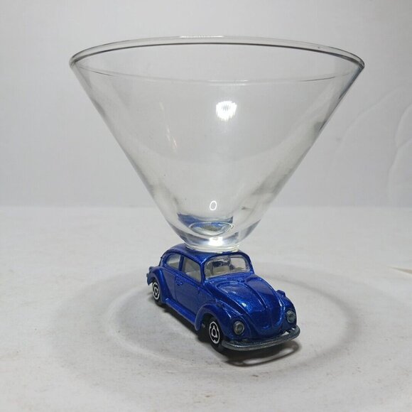 $_57.JPG?set_id=8800005007 Majorette Volkswagen VW Beetle  1/60  Martini Glass & Diecast